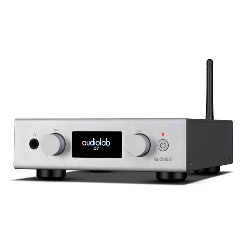 Audiolab D7 plata en vista de tres cuartos