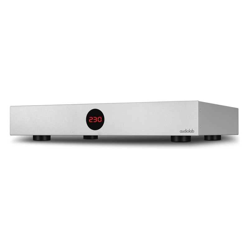 Audiolab DC Block 6 plata en vista de tres cuartos