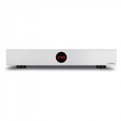 Audiolab DC Block 6, frontal del DC Block 6 plata
