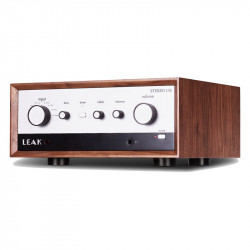 Leak Stereo 130, vista de tres cuartos