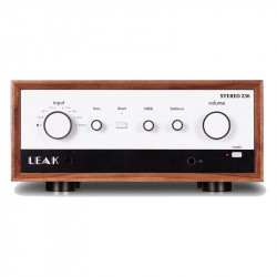 Leak Stereo 230, frontal en nogal
