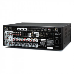 Anthem MRX 740 8K, panel trasero de tres cuartos