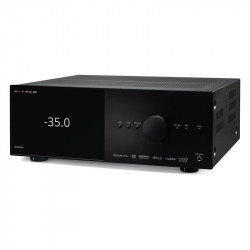 Anthem AVM 90 8K, vista de tres cuartos