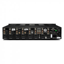Anthem MDX-16, panel trasero