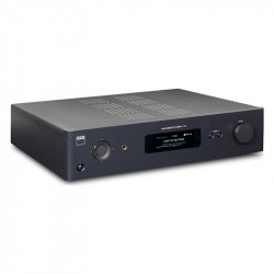 NAD C 389, vista de tres cuartos del frontal