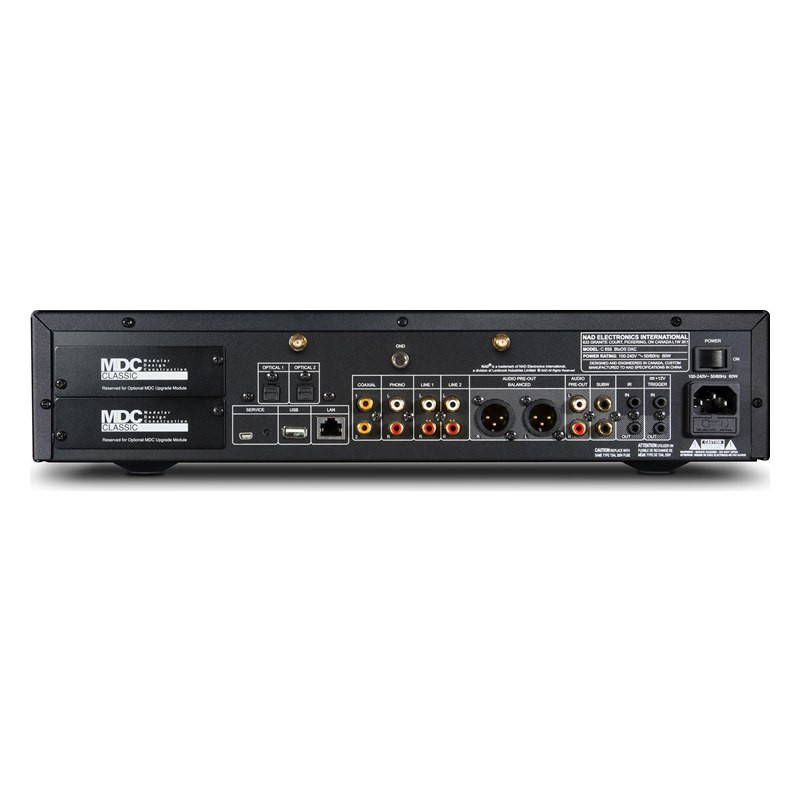 NAD C 658, panel trasero