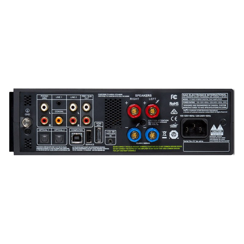 NAD D 3045, panel trasero en posición horizontal, con phono MM, líneas, coaxial, ópticas, USB, HDMI ARC, PRE/SUB OUT y bornes de