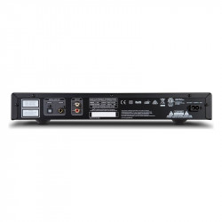 NAD C 538, panel trasero con salidas digitales óptica y coaxial, salida de línea RCA y toma de alimentación