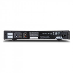 NAD C 538, panel trasero en detalle, con las salidas digitales y analógicas