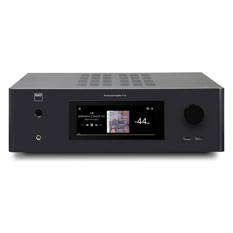 NAD T 778, frontal en negro, ligeramente desde arriba, con la pantalla táctil, la toma de auriculares, el USB y el HDMI frontale