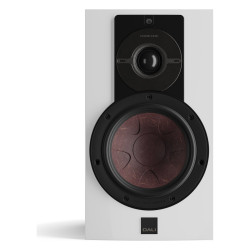 DALI RUBIKORE 2, vista frontal sin rejilla, con el tweeter de cúpula y el woofer de 6,5″, blanco brillo