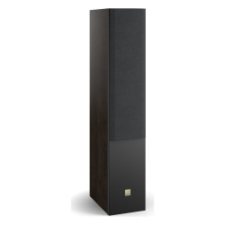 DALI Opticon 6 mk2, vista de tres cuartos con rejilla, roble tabaco