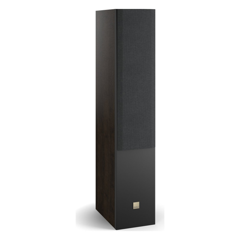 DALI Opticon 6 mk2, vista de tres cuartos con rejilla, roble tabaco
