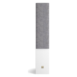 DALI Opticon 6 mk2, vista frontal con la rejilla gris claro, blanco