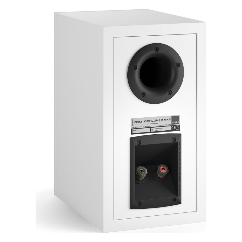 DALI Opticon 2 mk2, vista trasera de tres cuartos con el puerto reflex y los bornes, blanco
