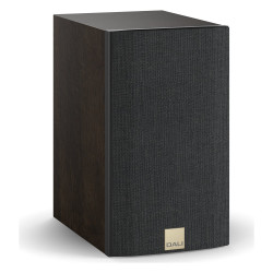 DALI Opticon 1 mk2, vista de tres cuartos con rejilla, roble tabaco
