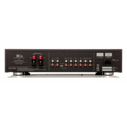 Musical Fidelity M2si, panel trasero con seis entradas RCA