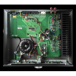 Musical Fidelity M2si, por dentro, con el transformador toroidal de 280 VA