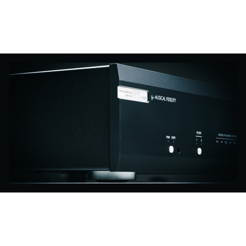 Musical Fidelity M3X DAC, detalle en ángulo en negro