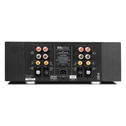 Musical Fidelity M8s-500s, panel trasero con RCA, XLR y bornes