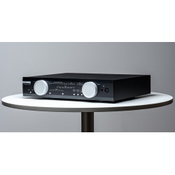 Musical Fidelity M8x DAC, vista en ángulo en negro