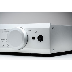 Musical Fidelity M8x DAC, detalle de las salidas de auriculares jack y XLR