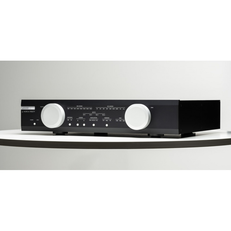 Musical Fidelity M8x Vinyl, vista en ángulo en negro