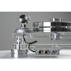 Musical Fidelity M8xTT, caja de salidas XLR y RCA