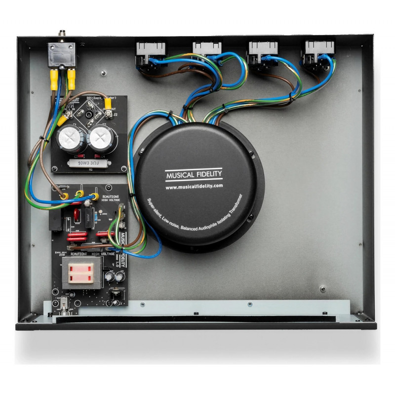 Musical Fidelity BPC3, interior con el transformador toroidal