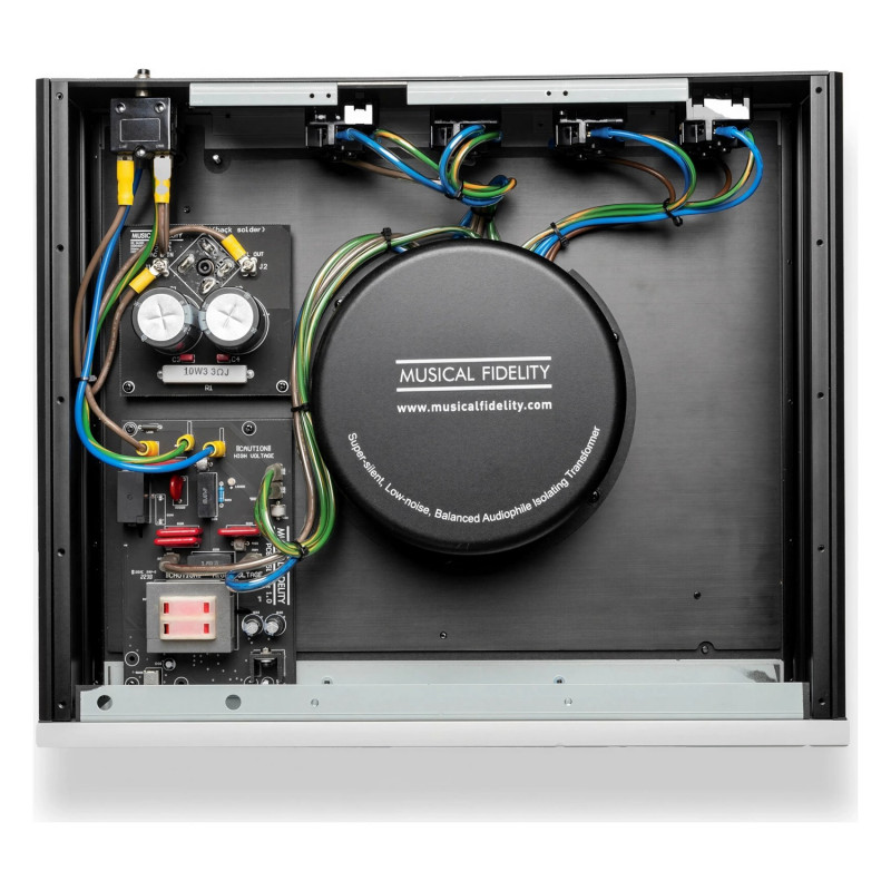 Musical Fidelity BPC5, interior con el transformador toroidal