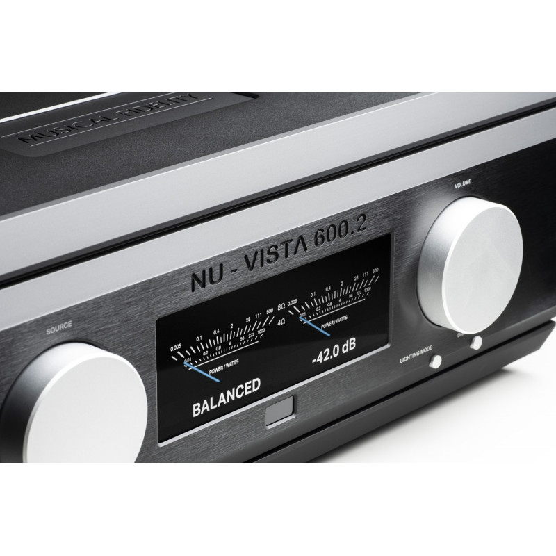 Musical Fidelity Nu-Vista 600.2, detalle de la pantalla y el mando de volumen, negro