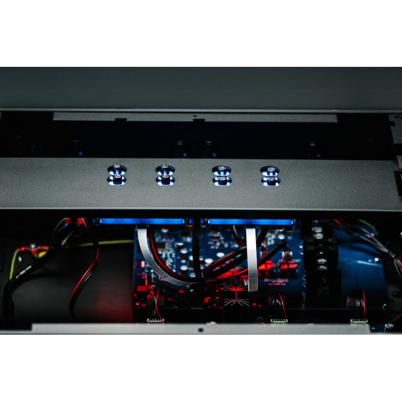 Musical Fidelity Nu-Vista DAC, interior con los nuvistores