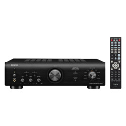 Denon PMA-600NE, frontal en negro con el mando RC-1234