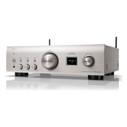 Denon PMA-900HNE, vista en ángulo desde la izquierda en plata