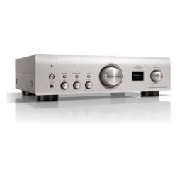 Denon PMA-900HNE, vista en ángulo en plata, sin reflejo
