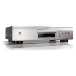 Denon DCD-600NE, vista en ángulo en plata
