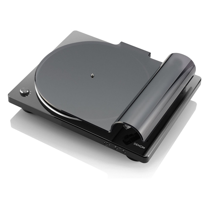 Denon DP-450USB, en negro con la tapa puesta