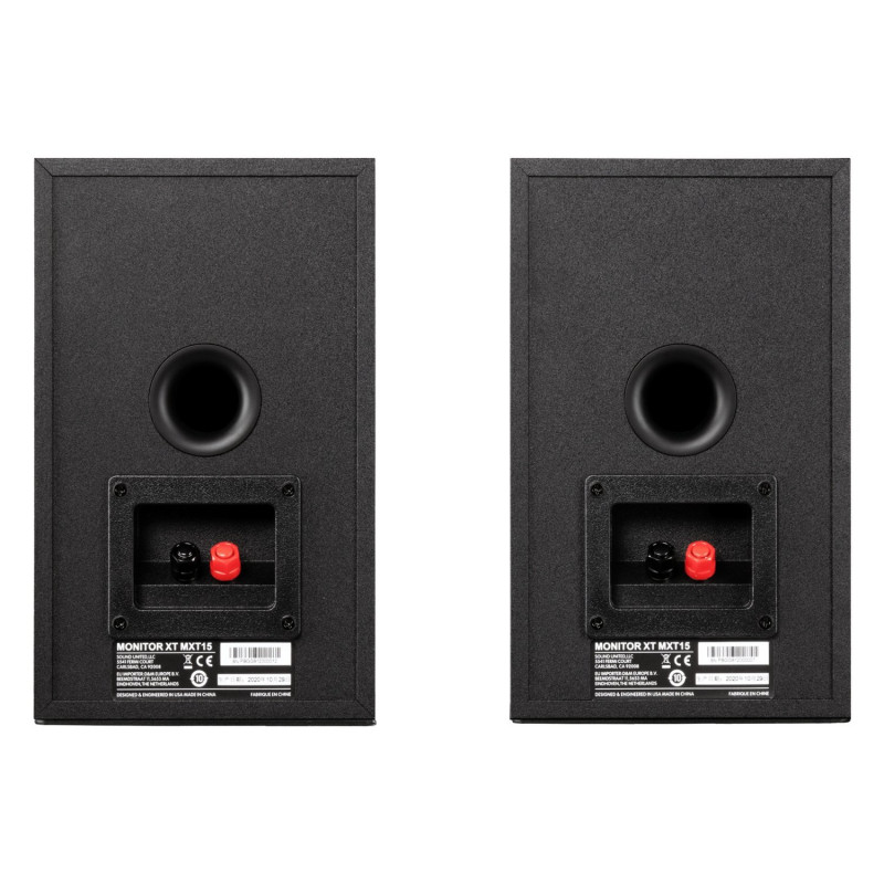 Polk Monitor XT15, traseras con puerto de graves y bornes