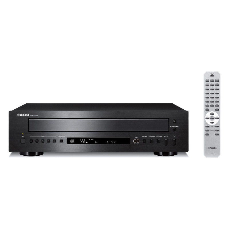 Yamaha CD-C603, frontal en negro con el mando a distancia
