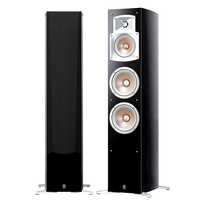 Yamaha NS-555, pareja, una con rejilla y otra sin ella