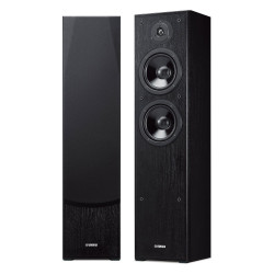 Yamaha NS-F51, pareja, una con rejilla y otra sin ella