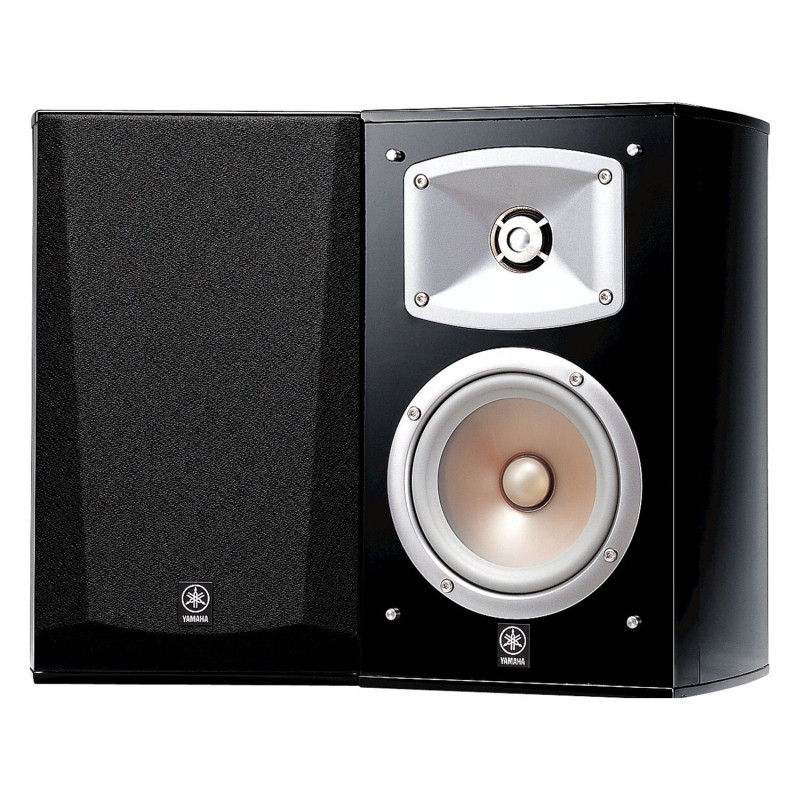 Yamaha NS-333, pareja, una con rejilla y otra sin ella