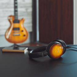 Audio-Technica ATH-WP900, veta del arce flameado