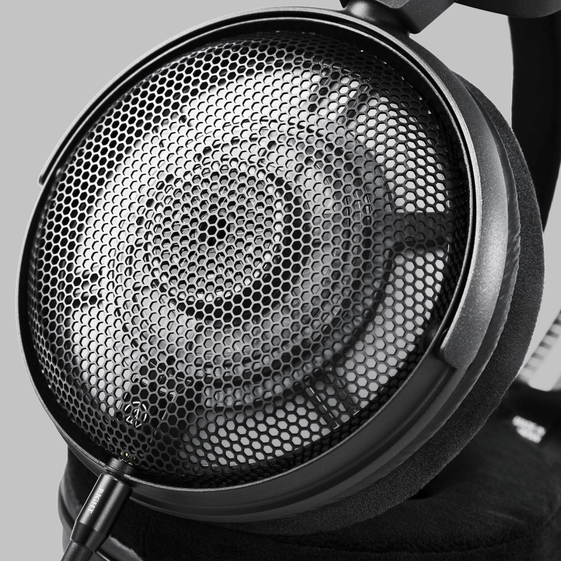 Audio-Technica ATH-ADX3000, detalle de la carcasa perforada