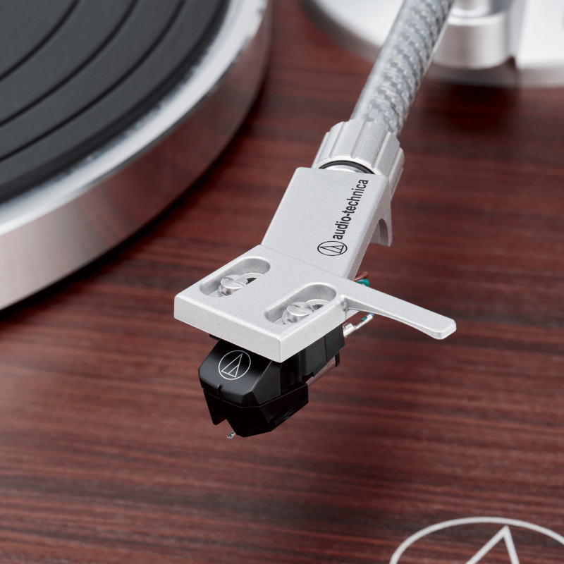 Audio-Technica AT-LPW50BTRW, detalle
