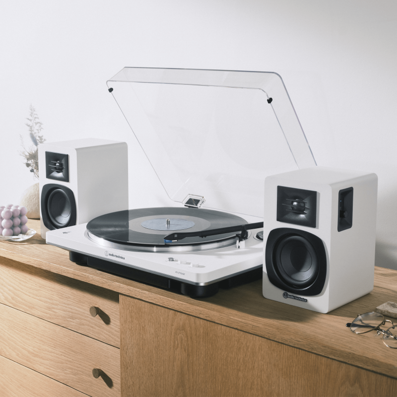Audio-Technica AT-SP3X en blanco, otra vista