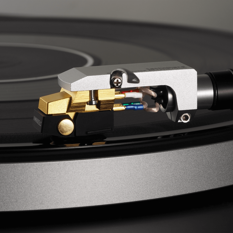 Audio-Technica AT6108, detalle de los terminales dorados