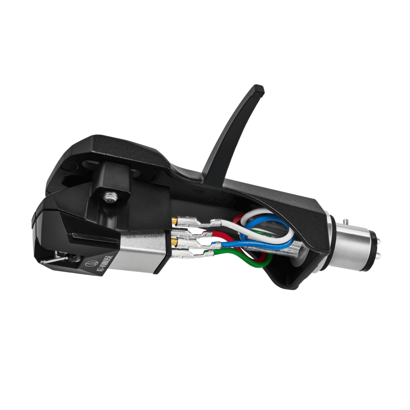 Audio-Technica AT-VM95EBK/H, cápsula en negro montada en el cabezal AT-HS6BK